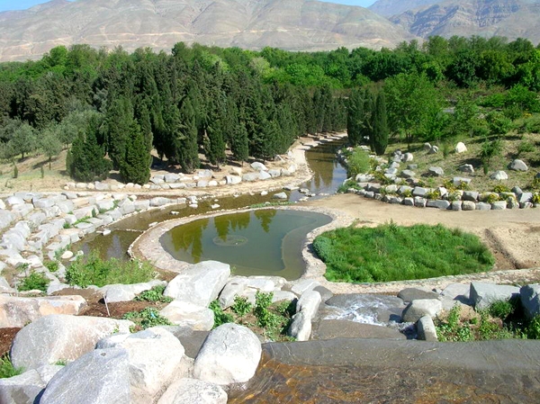 راه اندازی باغ گل و گیاه شناسی در پارک تهلیجان شهرکرد